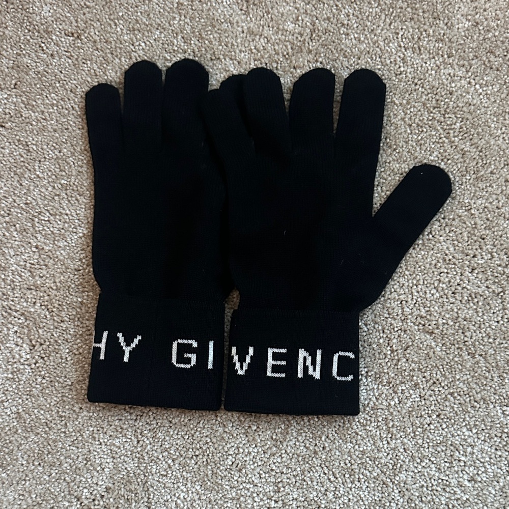 Givenchy Black Wool Gloves